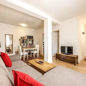 https://apartamento-en-plaza-de-ventas.besthotelstoledo.com