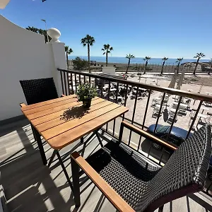 https://apartamento-la-caleta-ii.1costadelsol.com
